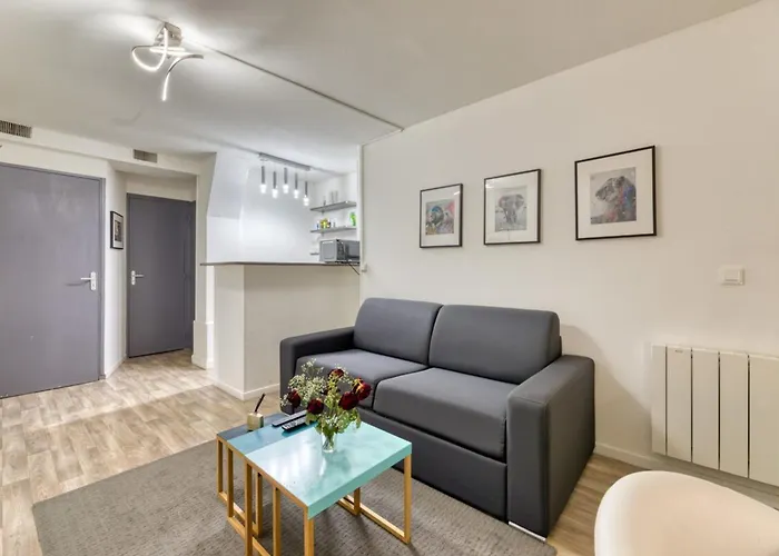 Le Nicholson Votre Proche Cathedrale ! Rouen